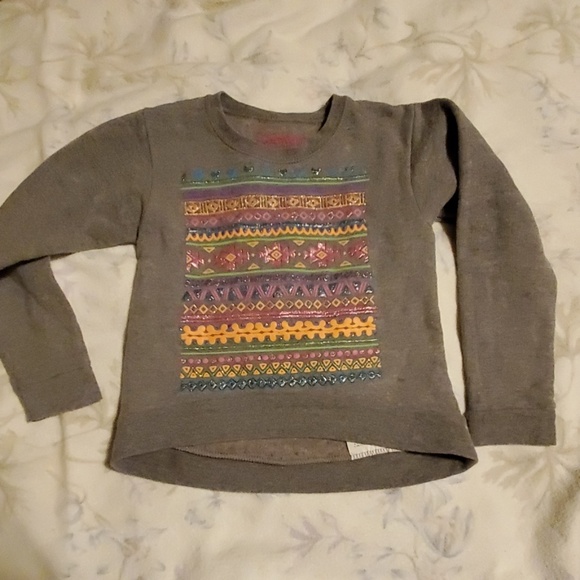 2 dresses, 3 shirts,1 skirt, 1 sweater jacket. - Picture 5 of 7